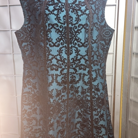 Danny and Nicole size 14 sleeveless dress with zipper back - Picture 3 of 16